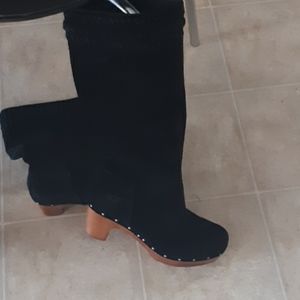 UGG Lillian Tall Black Suede/Sherling Knee high Cl